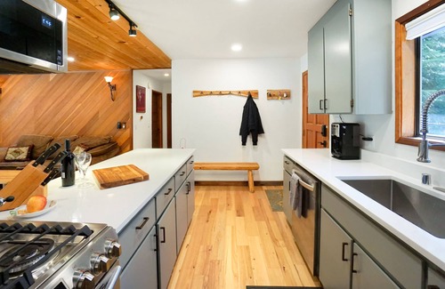 Sunnyside Haus | Charming Sunnyside Cabin mit Sauna - zu Fuß zum See