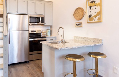 Five Points South Wohnung | Charming Tiny House W/ Free Parking