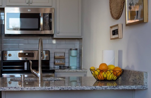 Five Points South Wohnung | Charming Tiny House W/ Free Parking