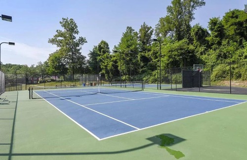 Edgewater Haus | Charming townhome in awesome Edgewater, MD