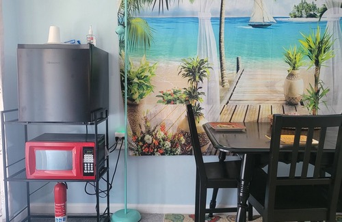 Manassas Haus | Charming townhome with all conveniences available in Manassas