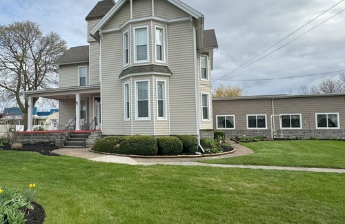 Marblehead Eigentumswohnung | Charming Victorian Lakeside B&B in Marblehead,Ohio