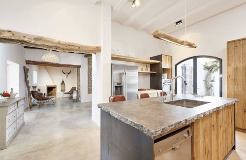 San Juan Bautista Villa | Charming Villa with 5 Bedrooms in San Juan, 1042