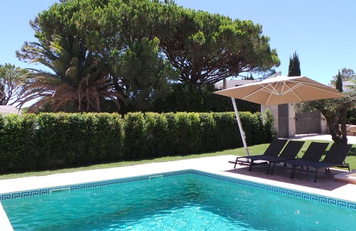 Vale do Garrao Villa | Außergewöhnliche Villa mit Charme in Algarve, Portugal. 5 Minuten zu Fuß zum Strand.
