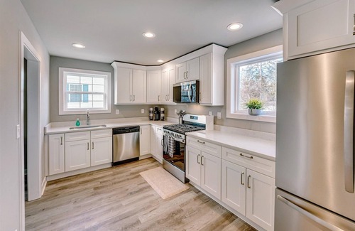 College Heights Haus | Charming Voyage: Ypsi & AnnArbor