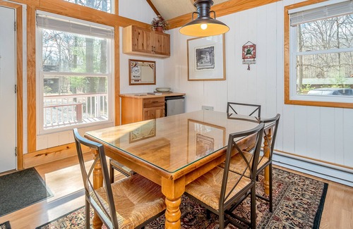 Sky Valley Haus | Charmantes Ferienhaus mit Feuerstelle im Freien und vielen Annehmlichkeiten für die Gemeinschaft!