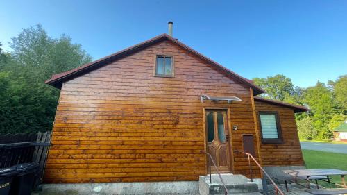 Cerveny Kostelec Skihütte | Chata Brodský E1062
