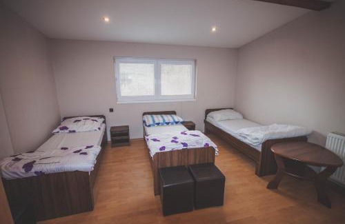 Drienica Kabine | Chata pod lesom