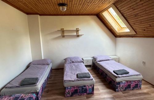 Turcianske Jaseno Haus | Chata Stará škola Hôrka