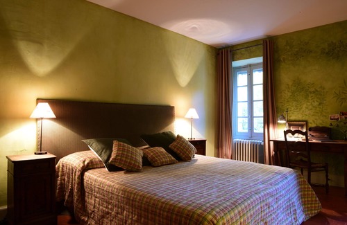 Saint-Antonin-du-Var Bed & Breakfast | Chateau Mentone
