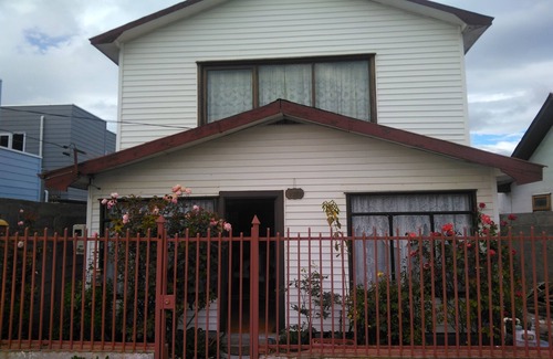 Punta Arenas Haus | cheap accommodation, central, steps from the waterfront
