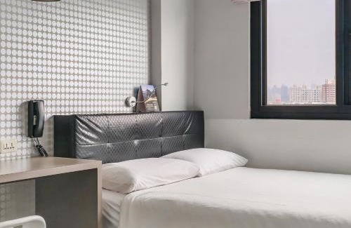 Yancheng District Hotel | CHECK inn Express Kaohsiung Love River