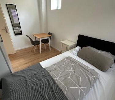 Sindlingen Wohnung | Cheema Apartments Frankfurt am Main