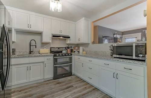 Lakehead-Lakeshore Hütte | Cheerful 1-Bedroom Lake Cottagenn