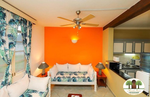 Malindi Wohnung | Cheerful 2-bedroom Villa with a pool at Malindi