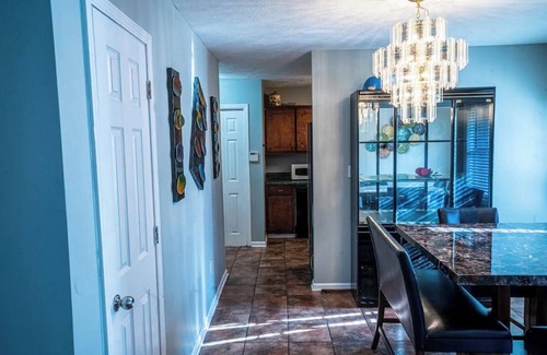 Columbus Haus | Cheerful 3-Bed Room Home in Columbus, MS