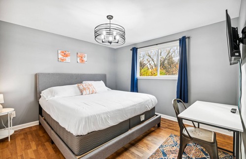 Lansing Haus | Cheerful 4 Bedroom Lansing Home