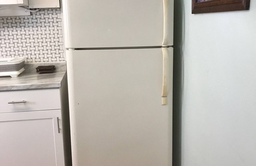 Lauderdale Lakes Haus | Cheerful and cozy 1 bedroom efficiency. Private