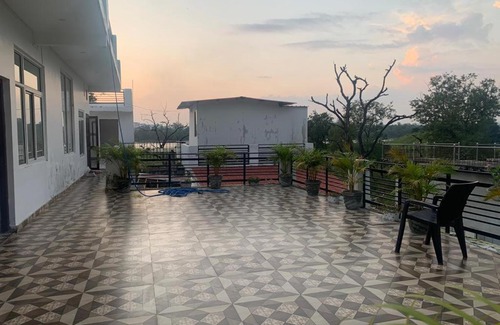 Haridwar Haus | Cheerful cottage accommodating 30+ guests