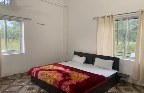 Haridwar Haus | Cheerful cottage accommodating 30+ guests