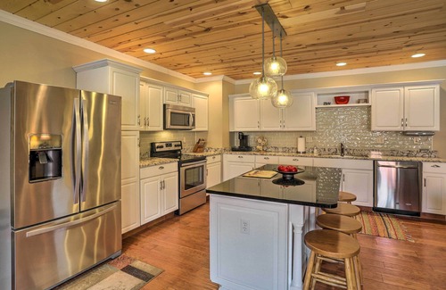 Tiffin Hütte | Cheerful Tiffin Digs in the Heart of Downtown