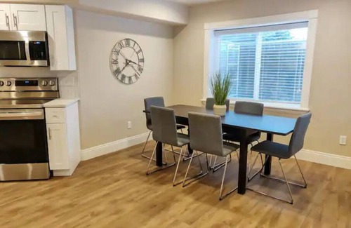 Highland Haus | Cheery and Bright four Bedroom Walkout Basement