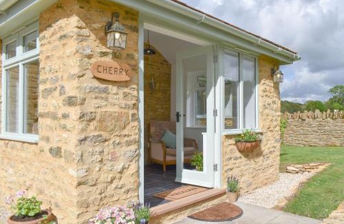 North Perrott Haus | Cherry Cottage - Ukc3990