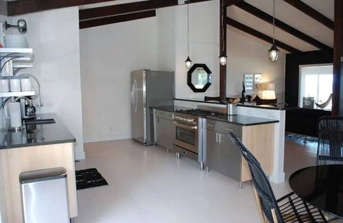 Point Lookout Haus | Bayfront 7BR Family Retreat w/ Private Beach; Sleeps 14; Only 90 Mins f/m DC