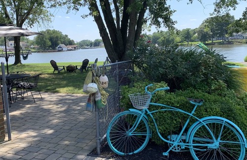 Deale Haus | Chesapeake Spectacular Waterfront- Kayaks, Spa, Pier