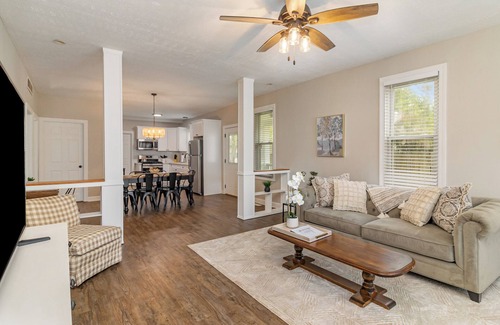 Chesterton Wohnung | Chesterton Charmer: Lower Unit