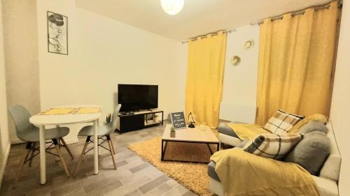 Cote Est Soquence Wohnung | Chez K&D T2 Jaune Le Havre