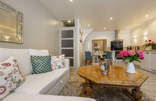 Passenans Haus | "Chez la Tante Louise" charming private apartment