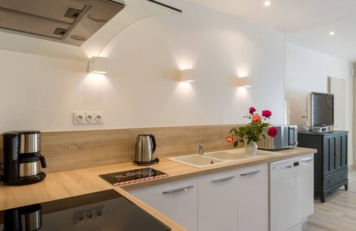 Passenans Haus | "Chez la Tante Louise" charming private apartment