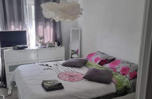 Decines-Charpieu Haus | Chez moi à côté du Groupama stadium