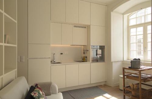 Chiado Wohnung | Chiado bright modern apt with ac elevator