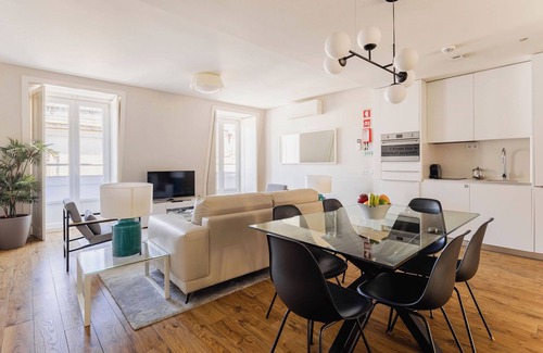 Martires Wohnung | Chiado Square - Lisbon Best Apartments