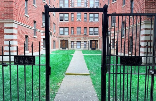 West Ridge Wohnung | Chic 1 BD apt in West Rogers Park, Chicago-Near Loyola University