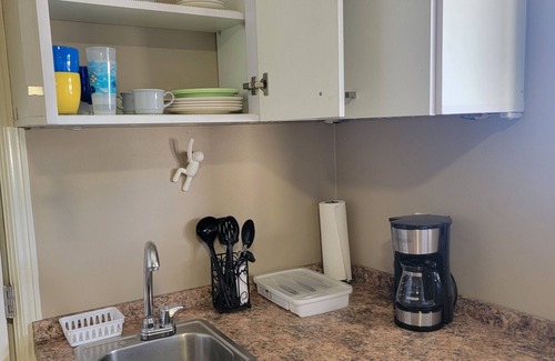 Tanki Leendert Wohnung | Chic 1-bedroom apartment with WiFi, AC in phenomenal Tankilendert