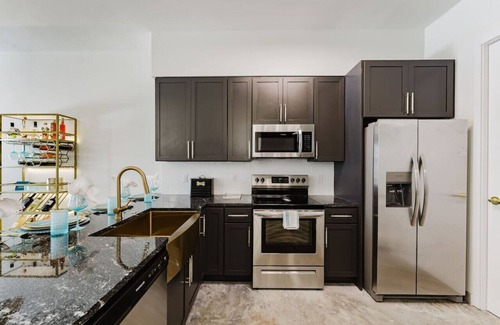 Fort Lauderdale Wohnung | Chic 2BR, Beachside Escape for Families in FLL!