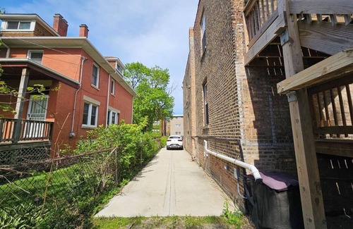 South Shore Wohnung | Chic 3-bedroom corporate apartment with WiFi, AC in lovely Chicago.