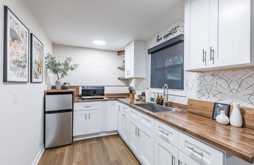 East Side Haus | Stylish & Comfy Atlanta Oasis - Near Downtown, Emory, Mercedes Benz Stadium