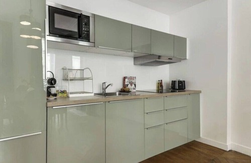 L'Europe Wohnung | Chic 4BRApartment in Saint Lazare– Walk to Opera Garnier & Galeries Lafayette