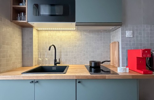 12th Arrondissement Wohnung | Chic Calm Designed paris central