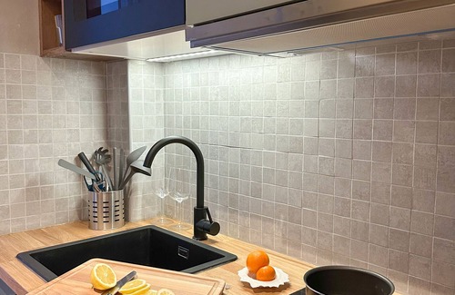 12th Arrondissement Wohnung | Chic Calm Designed paris central