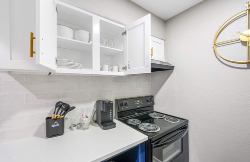 Garden Hills Wohnung | Chic Condo Retreat in Central Buckhead, Atlanta.