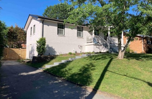 Charlotte Park Wohnung | Chic cozy studio 15mi BNA, 7mi Broadway, 6mi Vanderbilt, 5mi Bicentennial Park