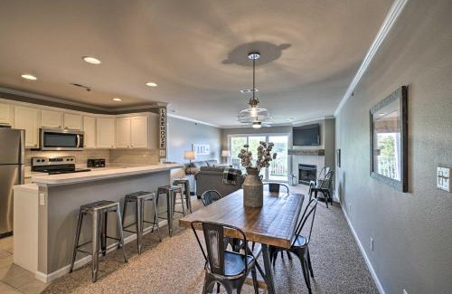 Osage Beach Wohnung | Chic Lakefront Condo with Lake and State Park Views!