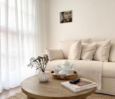 Bryanston and Dorset Square Wohnung | Chic Marble Arch with 100 inch Cinema & Premium Mattress, by The Design Traveller