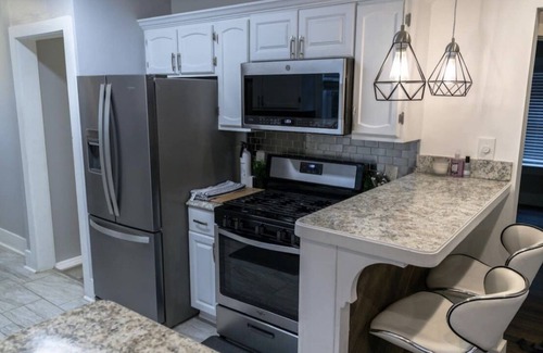 Flint Haus | Chic, Modern Luxury in the Heart of Vehicle City