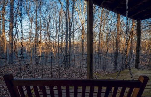 Hohenwald Haus | Chic Riverside Retreat on the Buffalo River-Natchez Trace Parkway